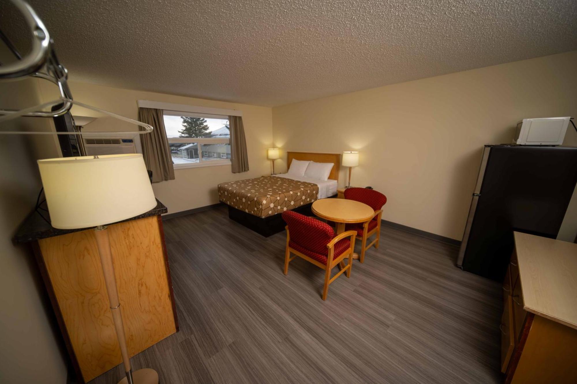 Northern Lights Inn Fort St. John 외부 사진