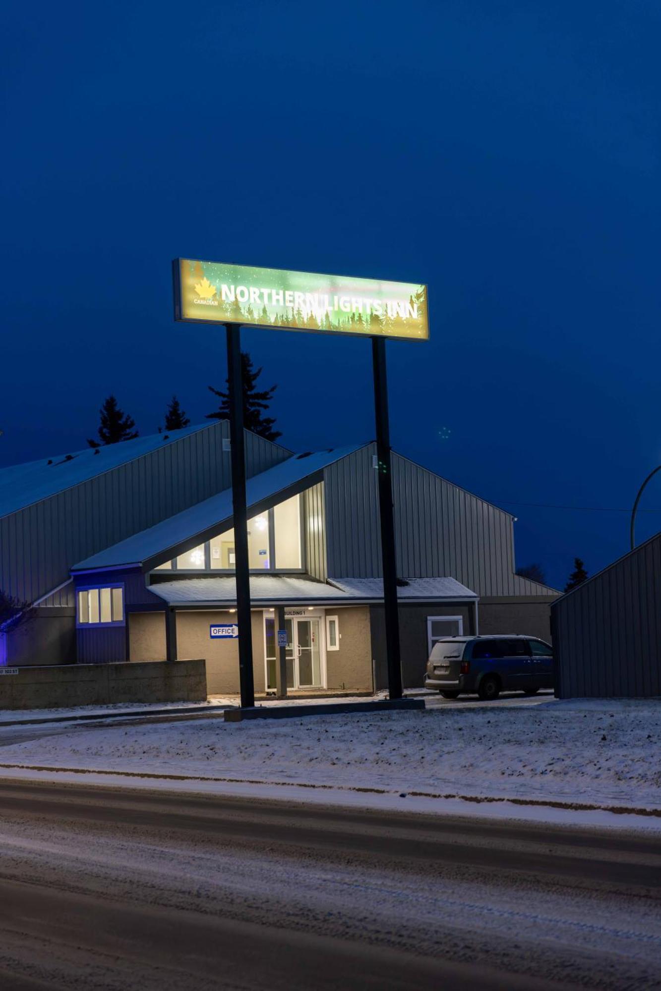 Northern Lights Inn Fort St. John 외부 사진