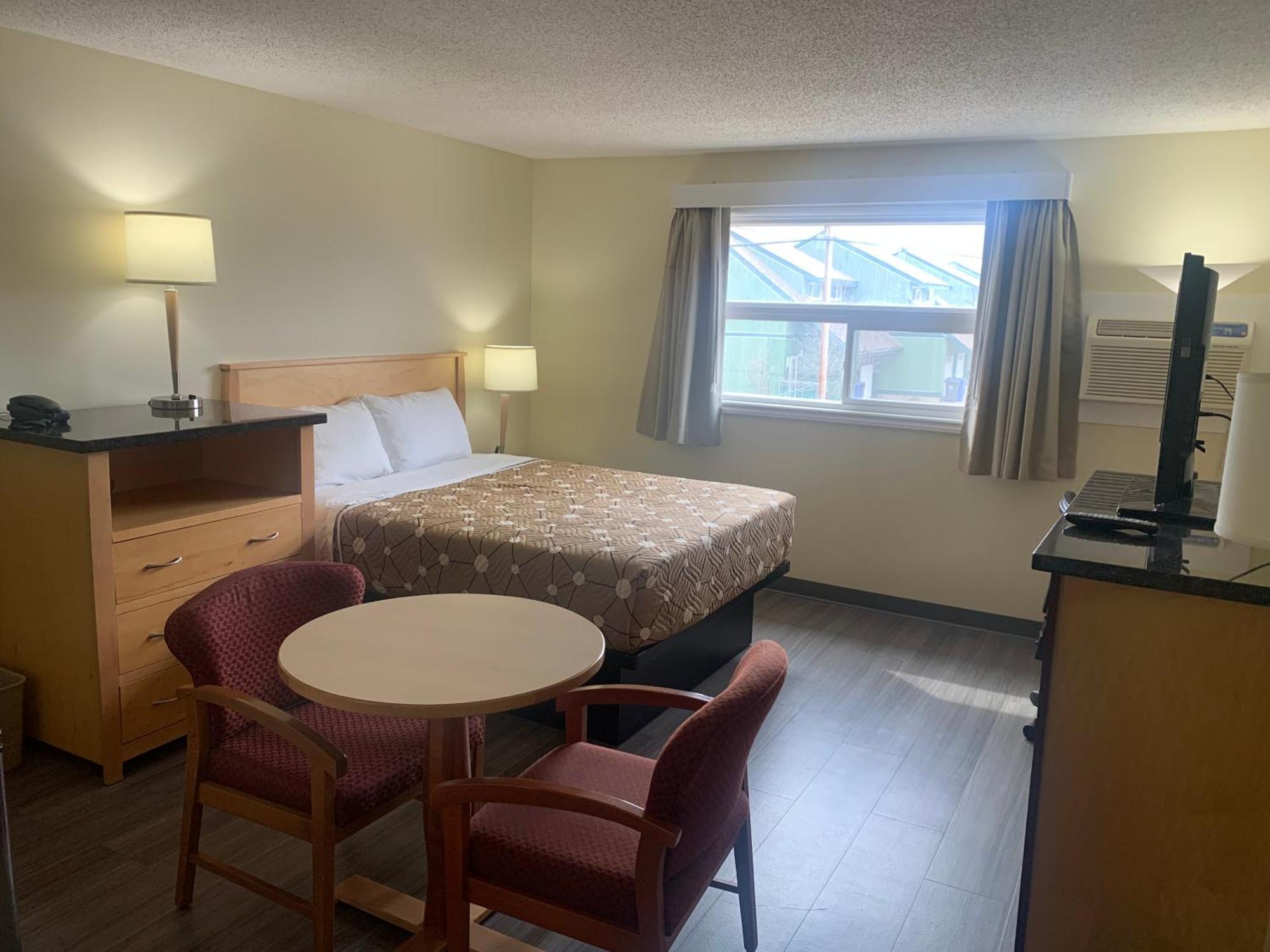 Northern Lights Inn Fort St. John 외부 사진