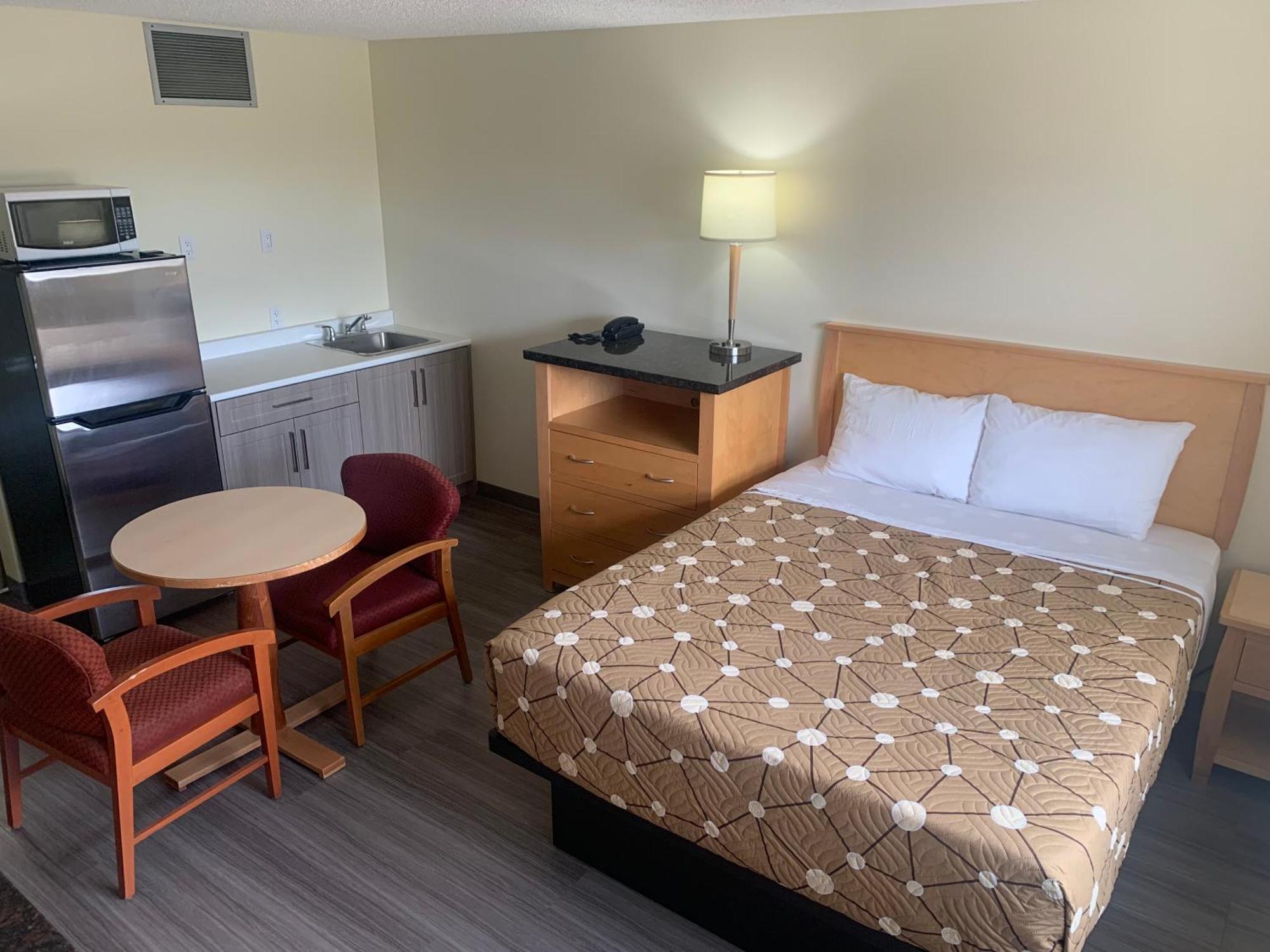 Northern Lights Inn Fort St. John 외부 사진