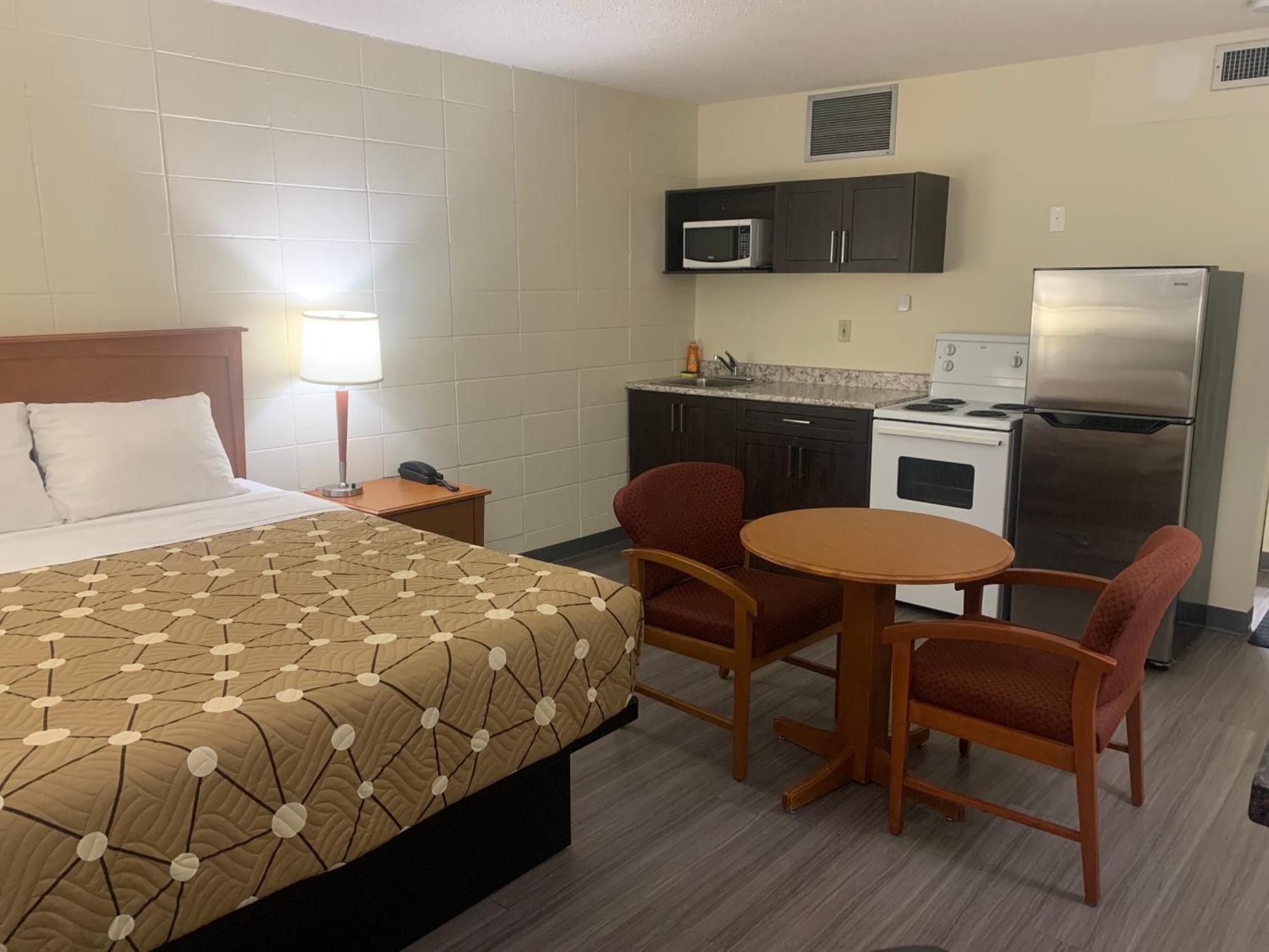 Northern Lights Inn Fort St. John 외부 사진